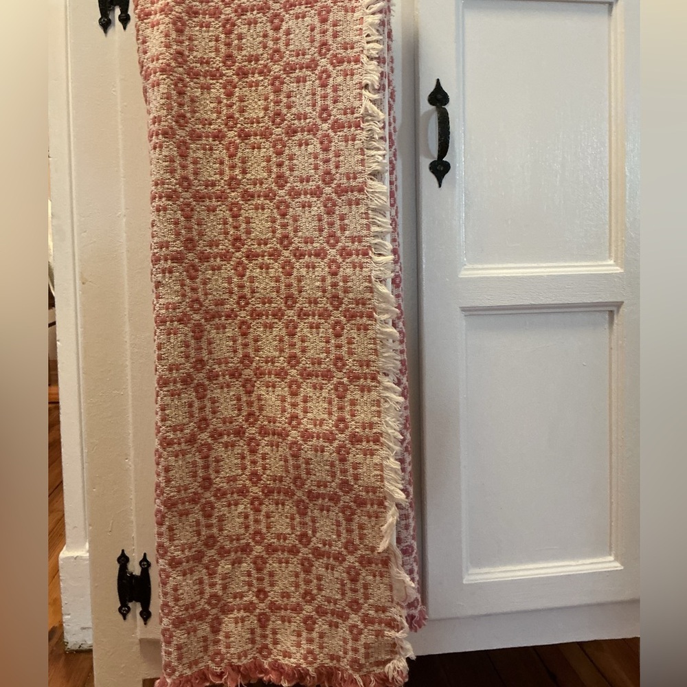 Vintage knit Tablecloth - Picture 7 of 11